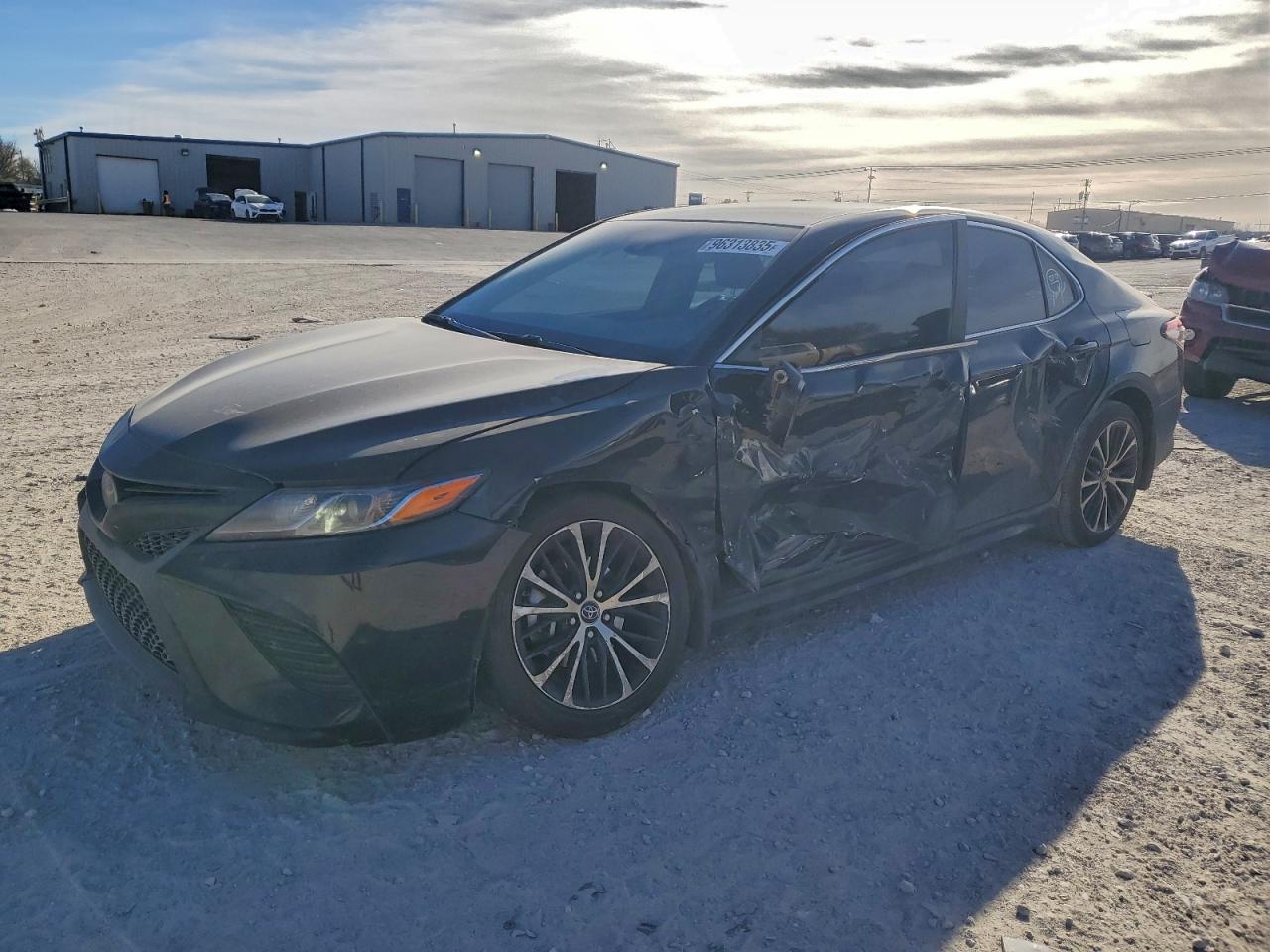 2018 TOYOTA CAMRY