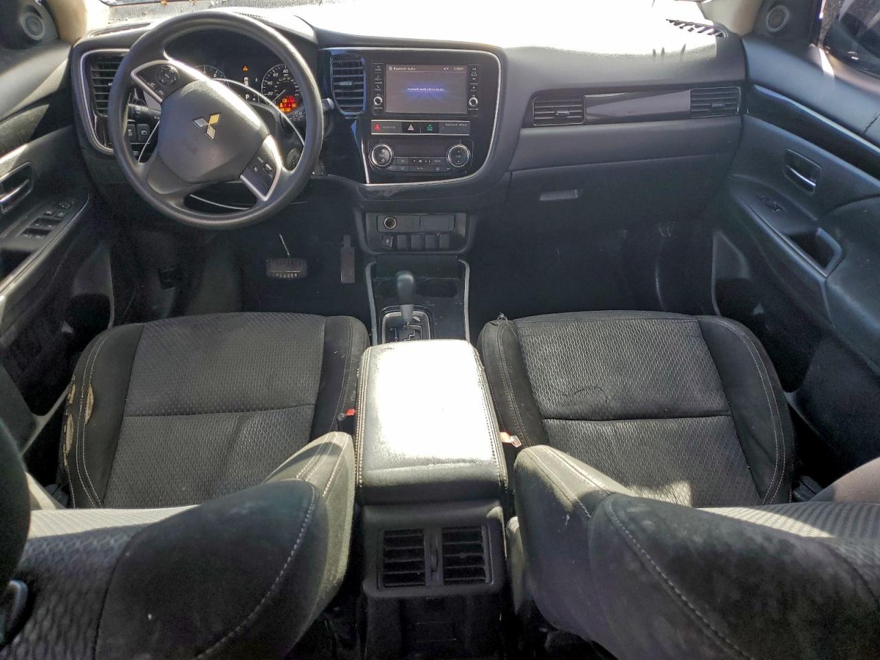 2019 MITSUBISHI OUTLANDER ES photo 8