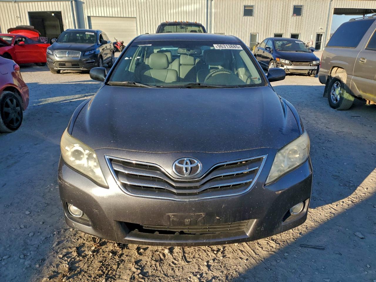 2011 TOYOTA CAMRY SE photo 5