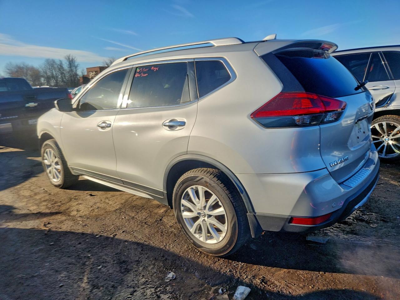 2019 NISSAN ROGUE S photo 4