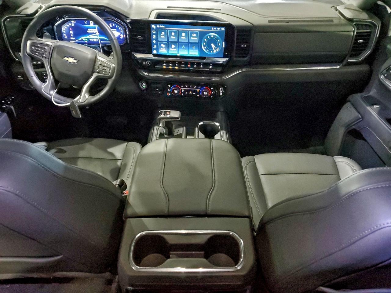 2024 CHEVROLET SILVERADO K1500 LTZ photo 8