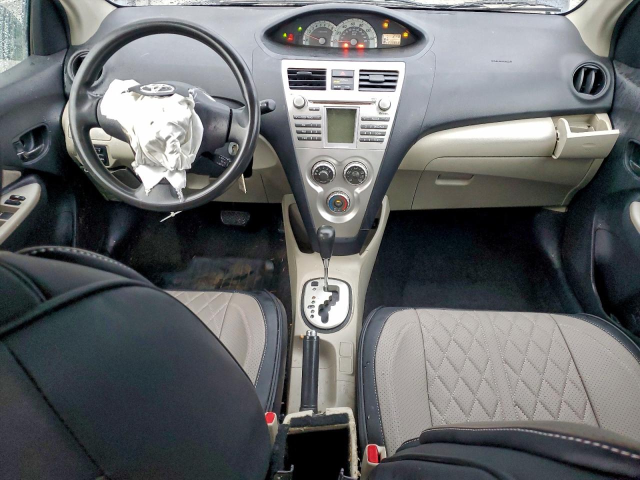 2008 TOYOTA YARIS photo 8