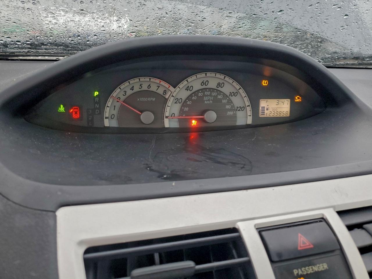 2008 TOYOTA YARIS photo 9