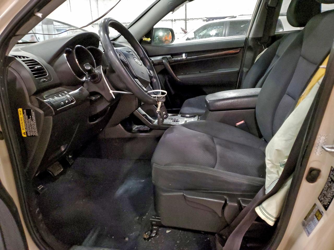 2011 KIA SORENTO BASE photo 19