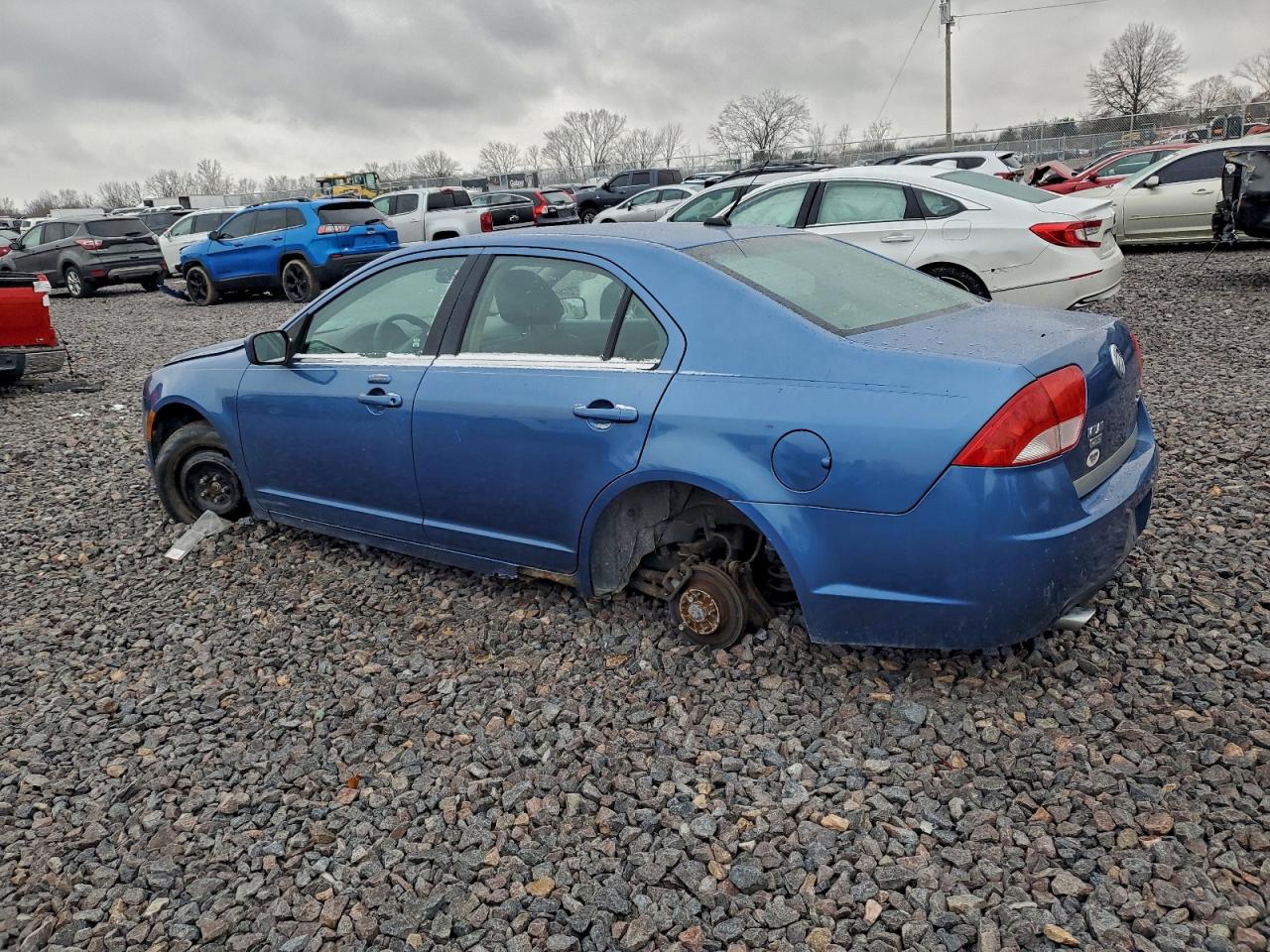 2010 MERCURY MILAN PREMIER photo 2
