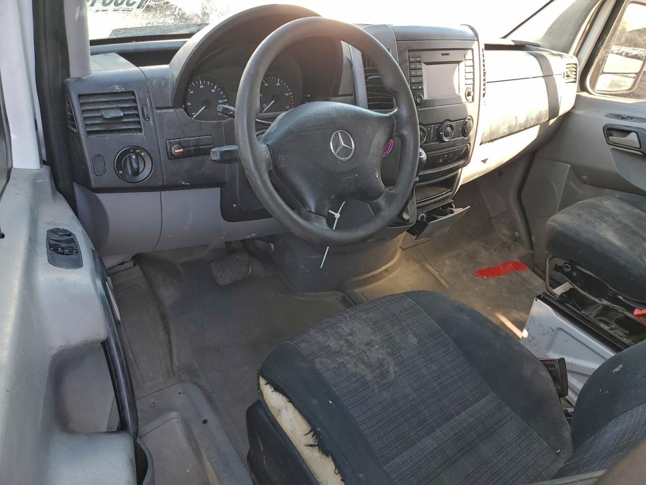 2015 MERCEDES-BENZ SPRINTER 2500 photo 22