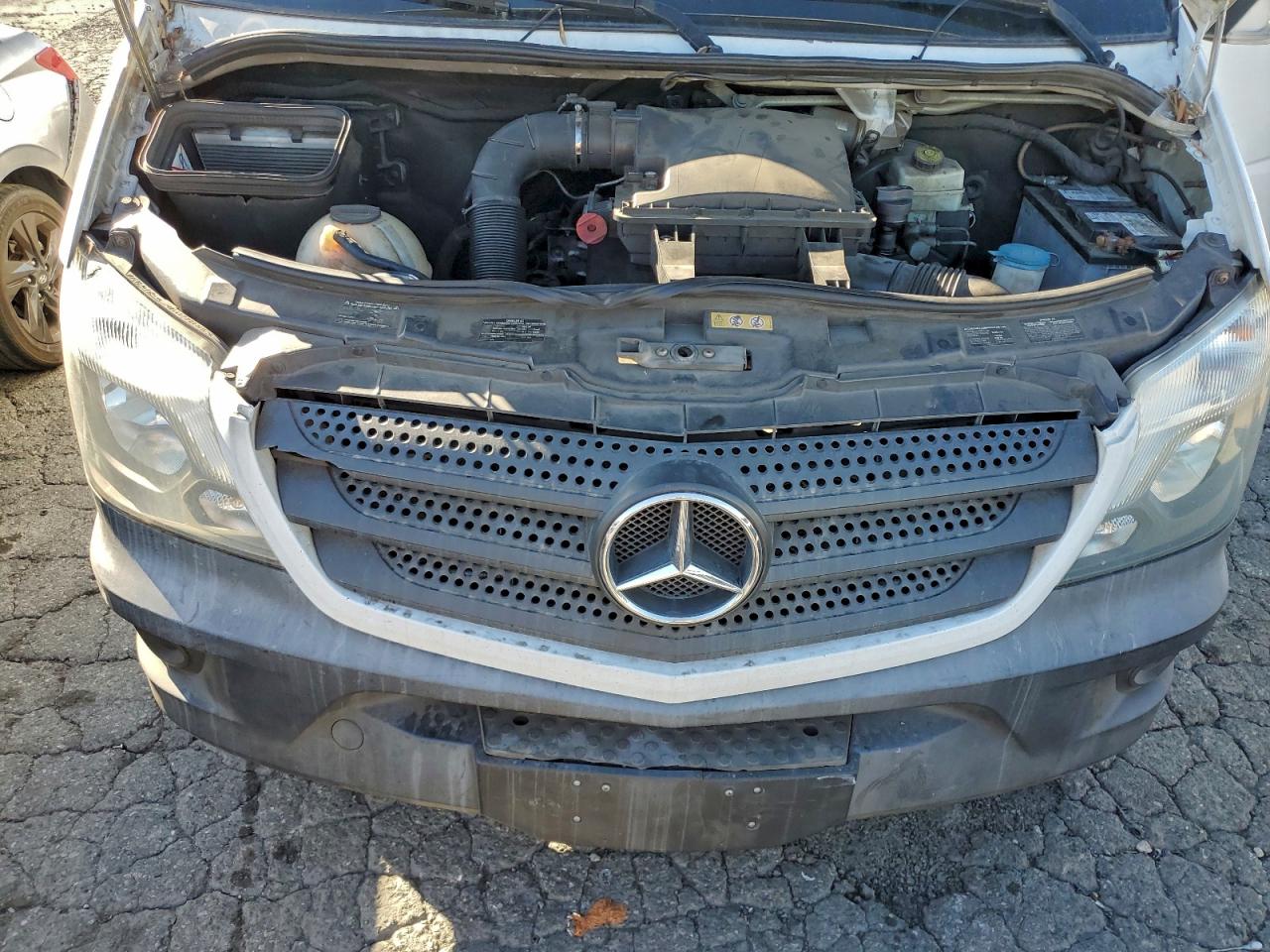 2015 MERCEDES-BENZ SPRINTER 2500 photo 34