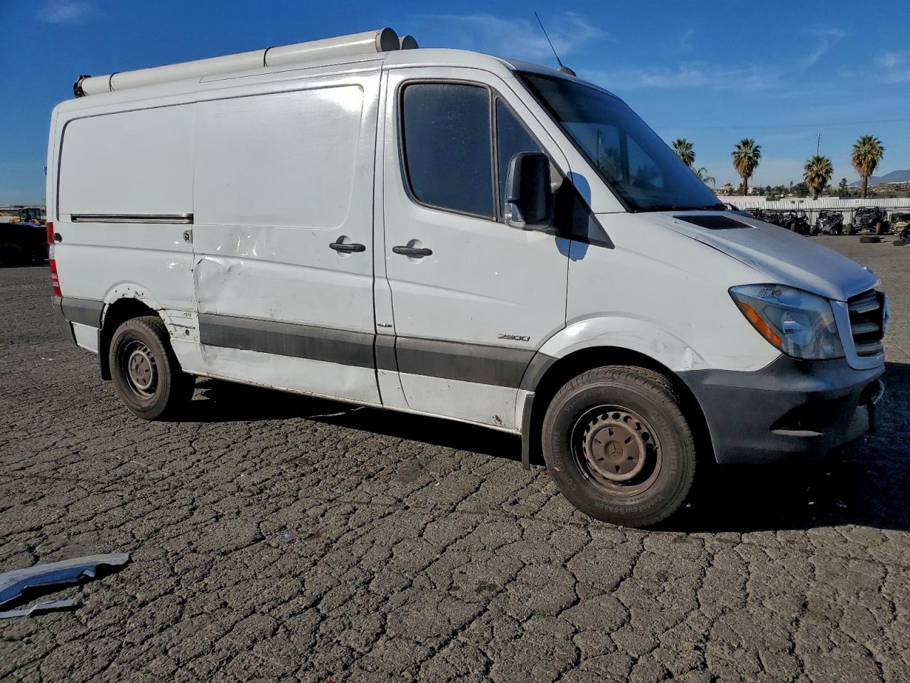 2015 MERCEDES-BENZ SPRINTER 2500 photo 10