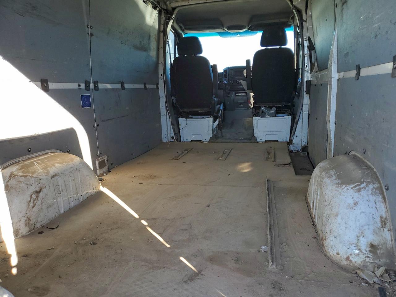 2015 MERCEDES-BENZ SPRINTER 2500 photo 28