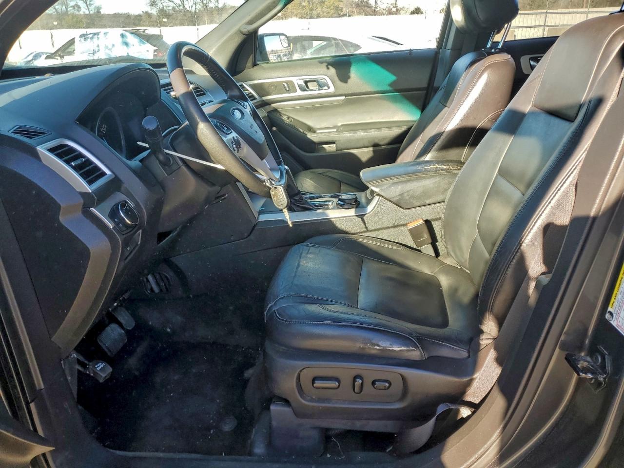 2015 FORD EXPLORER XLT photo 7