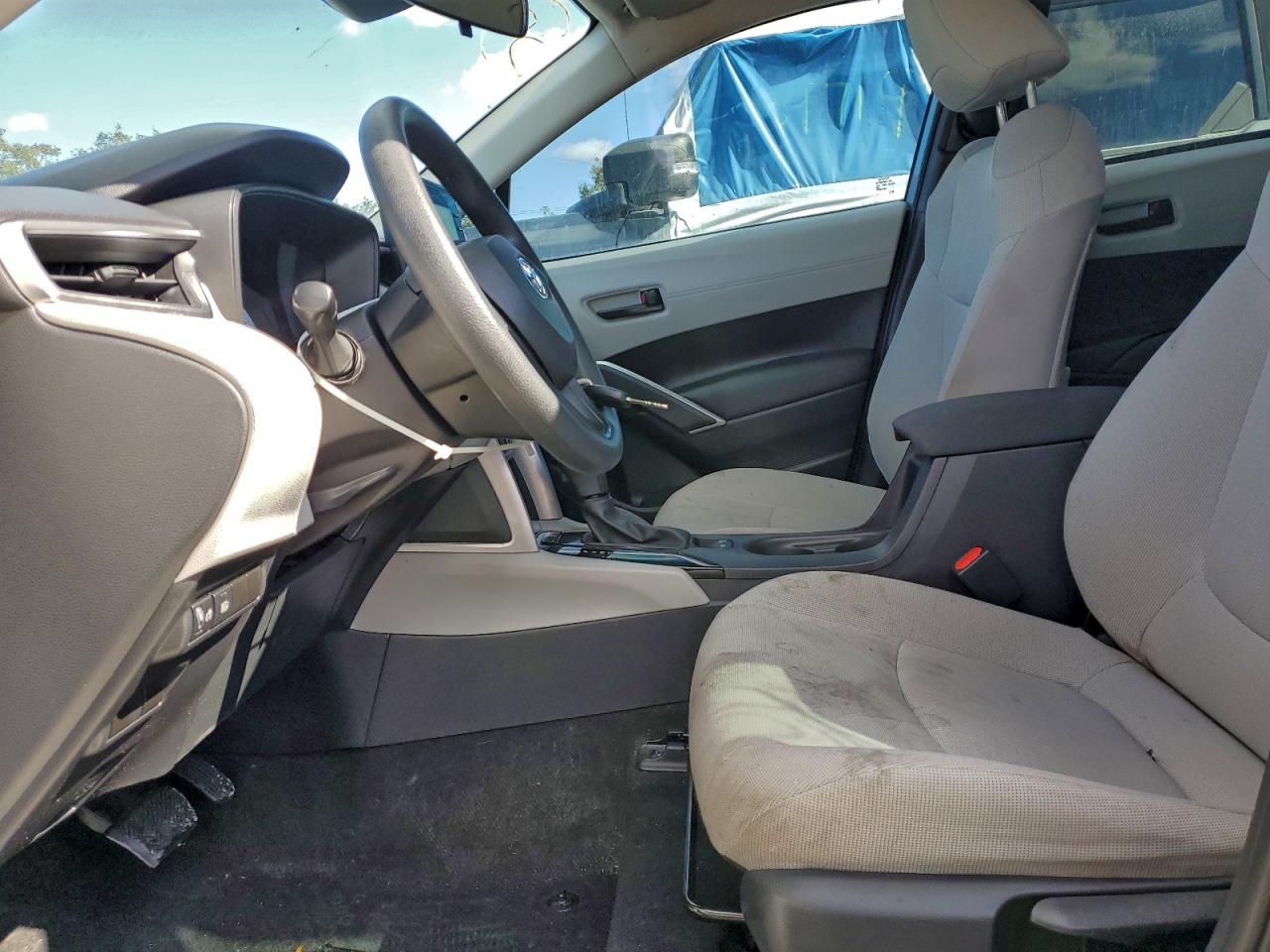 2022 TOYOTA COROLLA CROSS L photo 7
