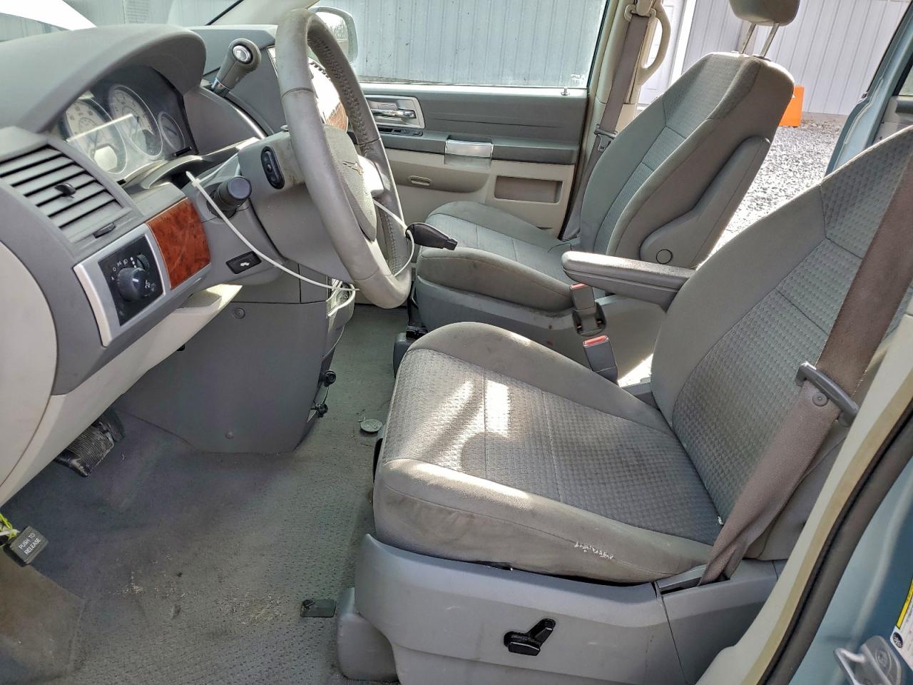 2008 CHRYSLER TOWN & COUNTRY TOURING photo 19