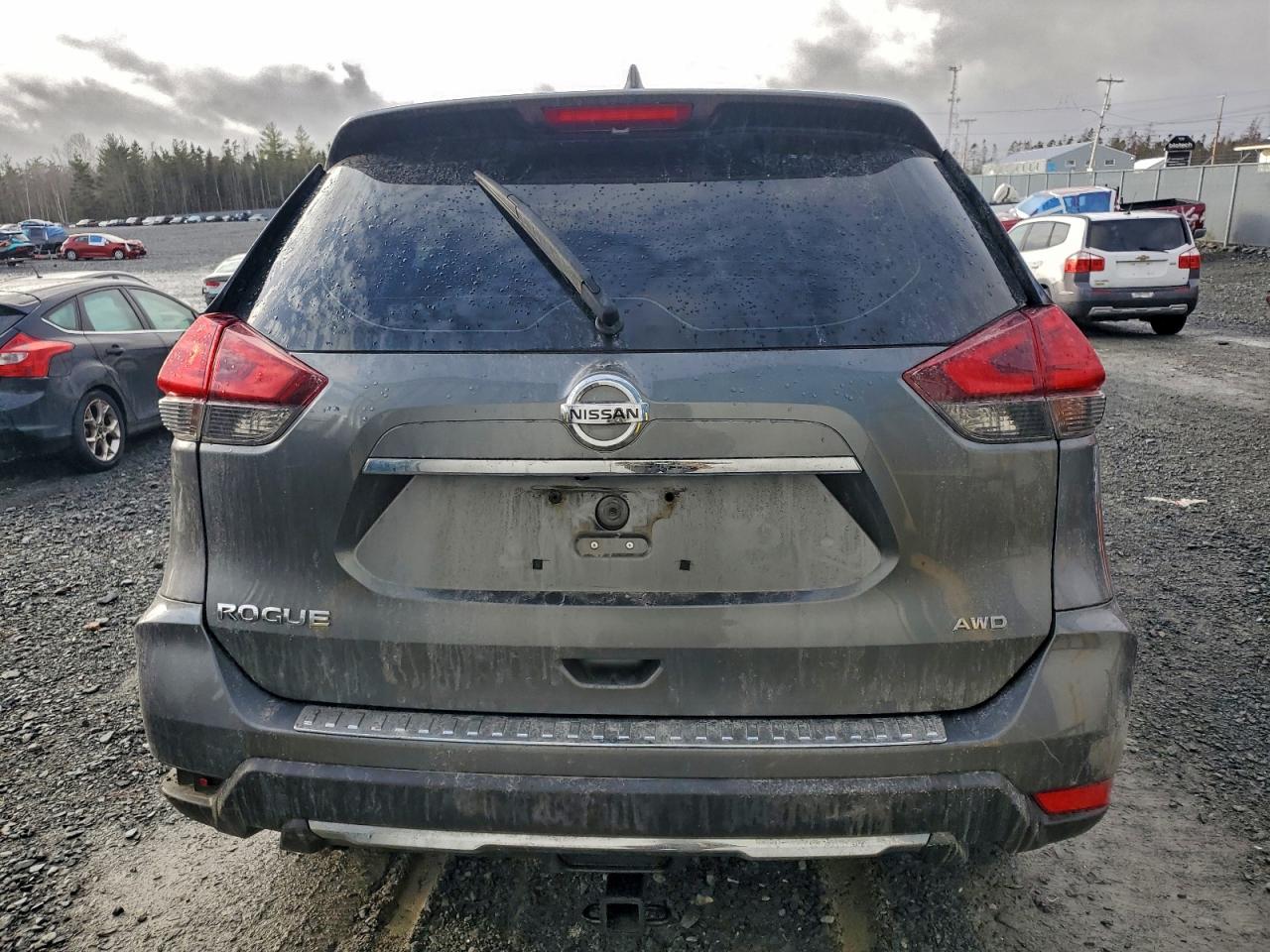 2017 NISSAN ROGUE SV photo 6