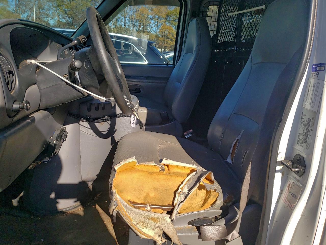 2000 FORD E250 DELIVERY VAN photo 7