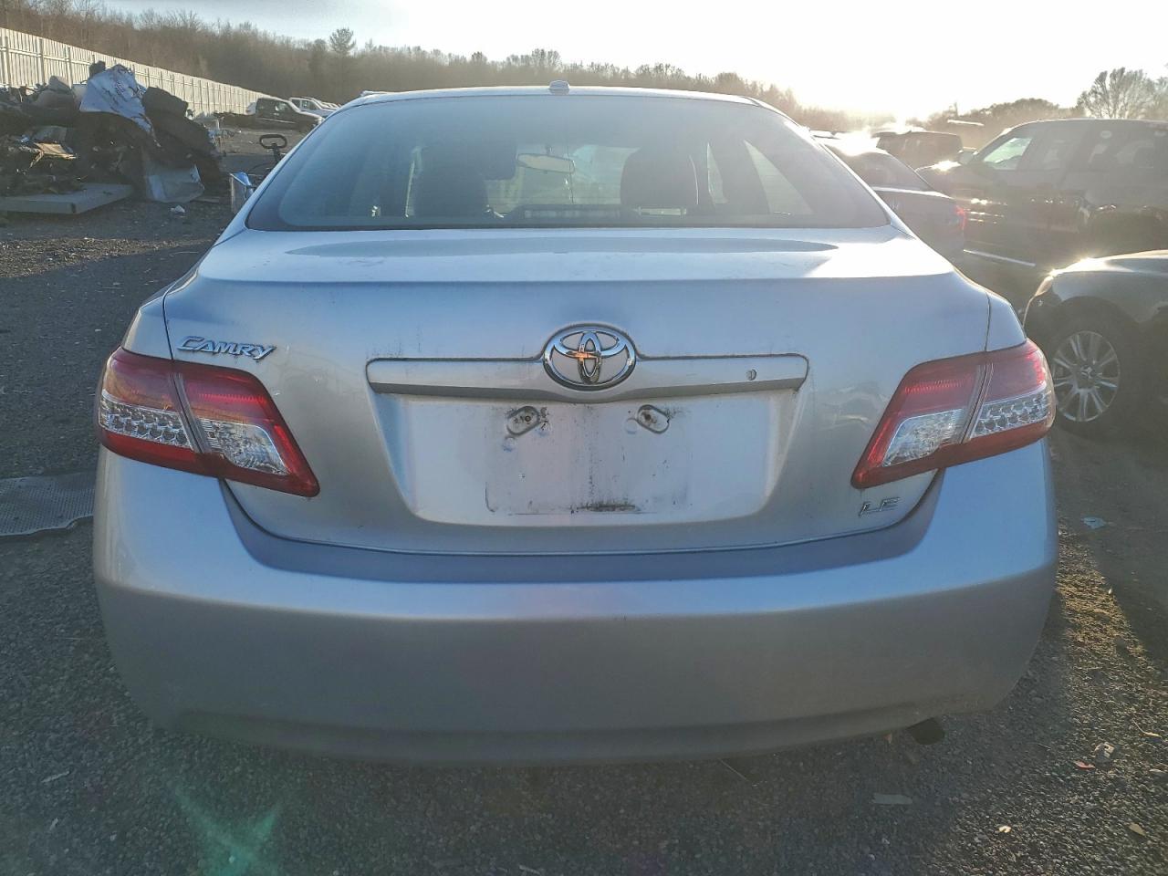 2011 TOYOTA CAMRY BASE photo 6