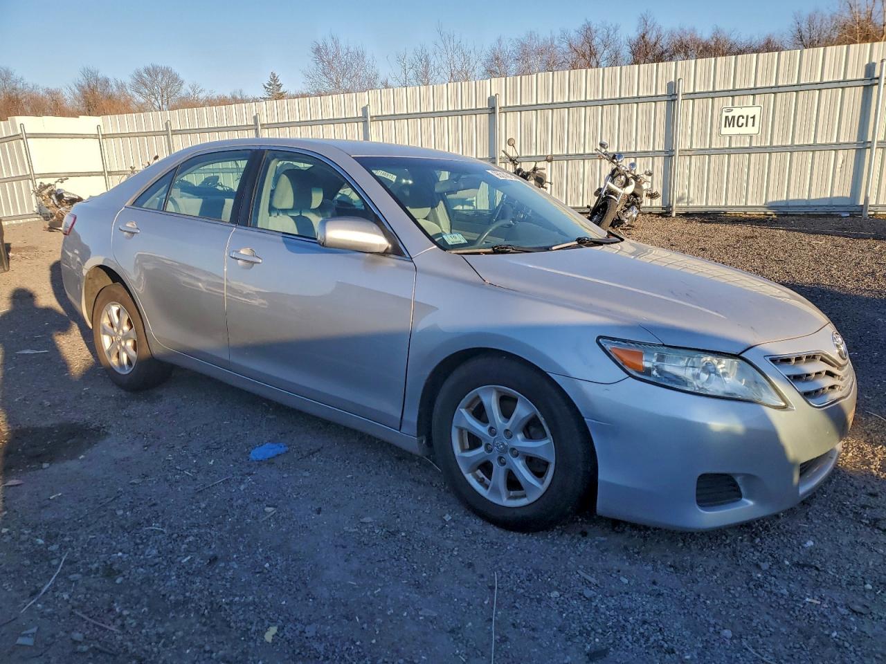 2011 TOYOTA CAMRY BASE photo 4