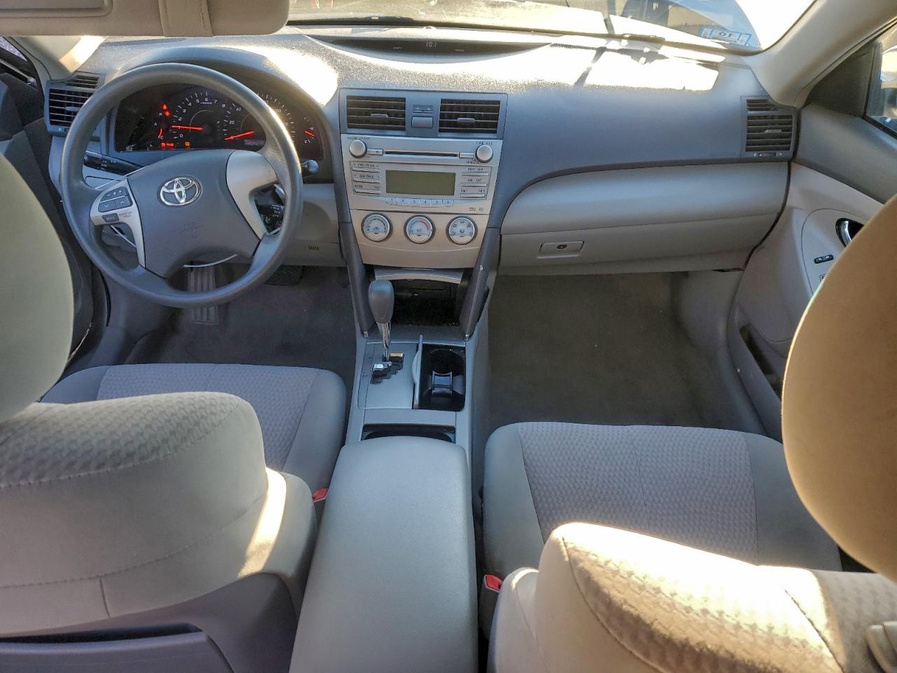 2011 TOYOTA CAMRY BASE photo 8