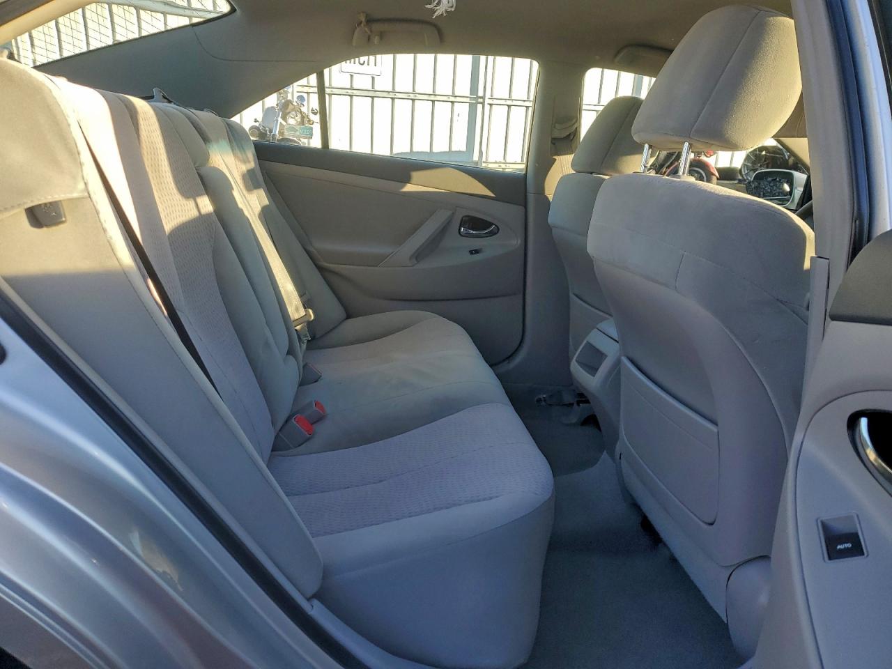 2011 TOYOTA CAMRY BASE photo 10