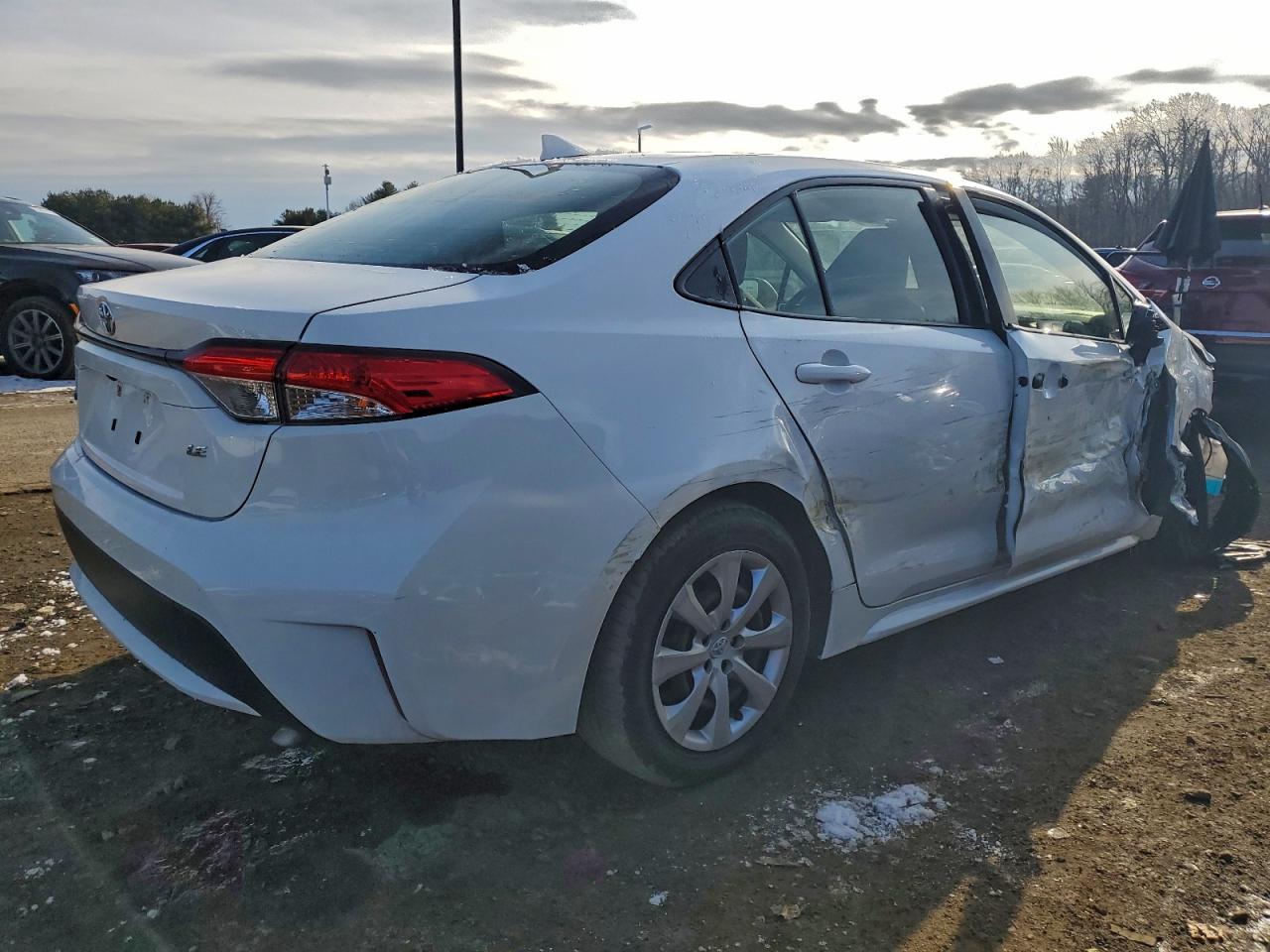 2020 TOYOTA COROLLA LE photo 3