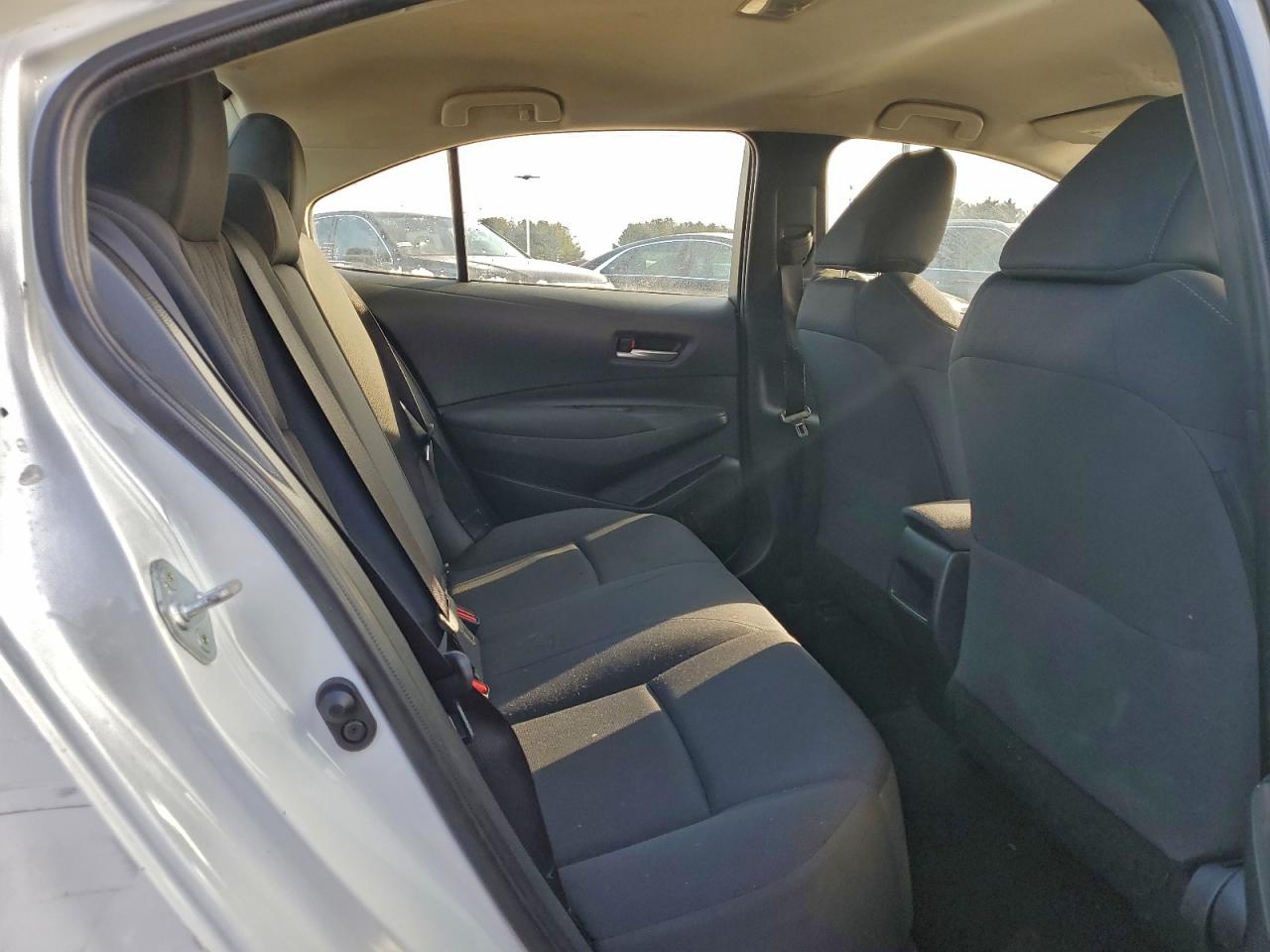 2020 TOYOTA COROLLA LE photo 10