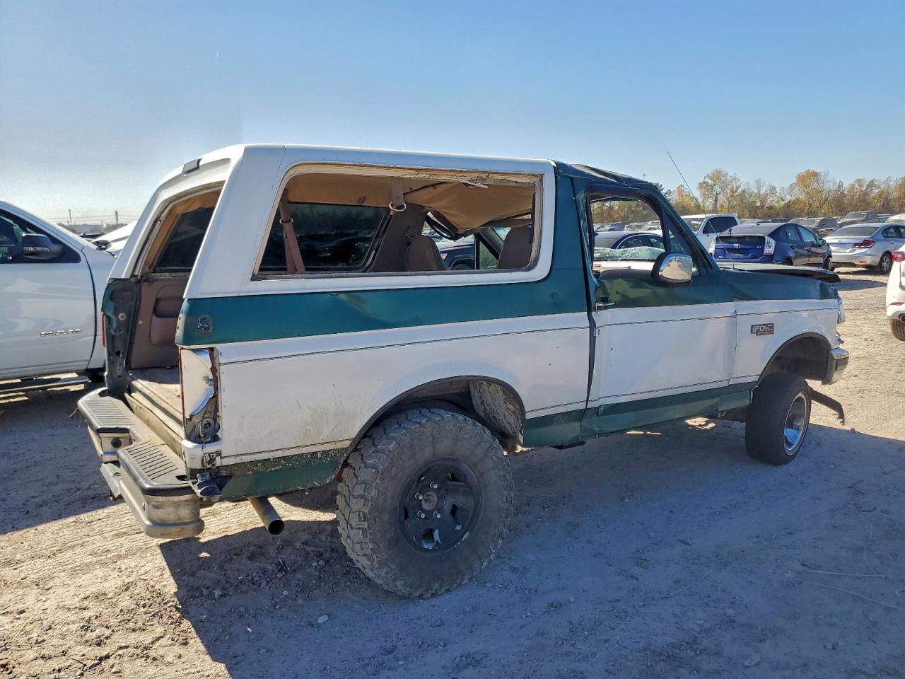 1992 FORD BRONCO U100 photo 3
