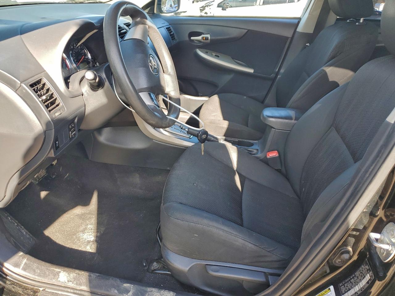 2011 TOYOTA COROLLA BASE photo 7