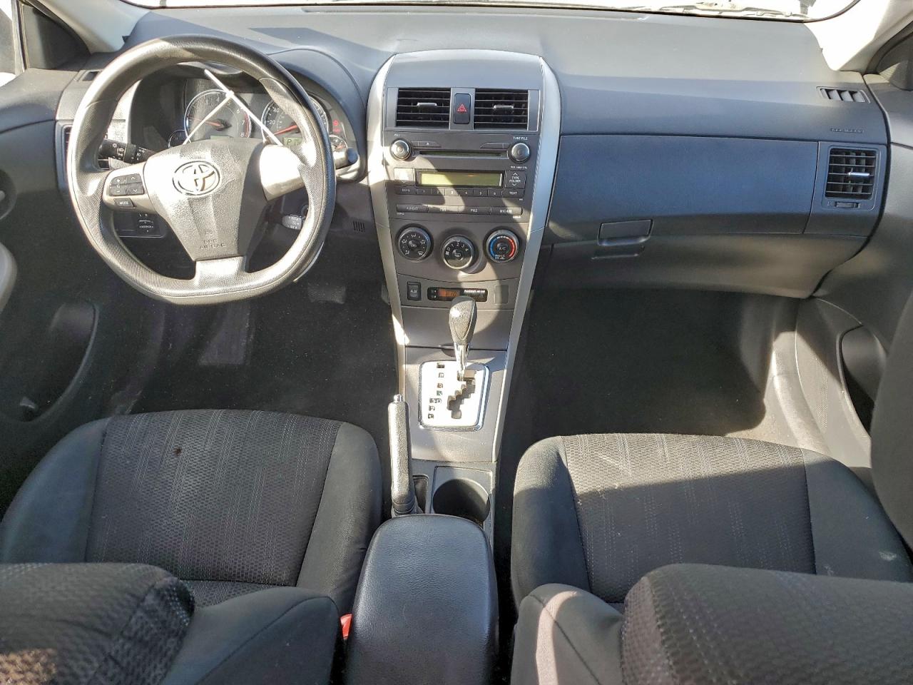 2011 TOYOTA COROLLA BASE photo 8
