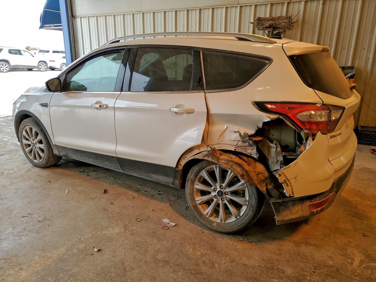 2018 FORD ESCAPE TITANIUM photo 2