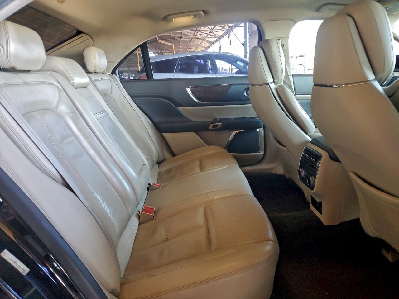 2018 LINCOLN CONTINENTAL RESERVE photo 10