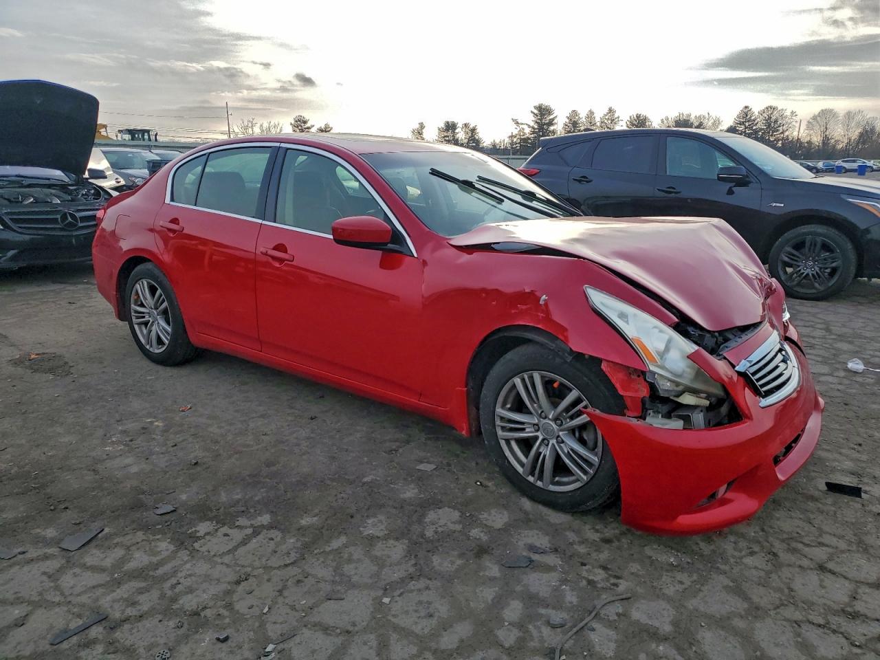 2013 INFINITI G37 BASE photo 4