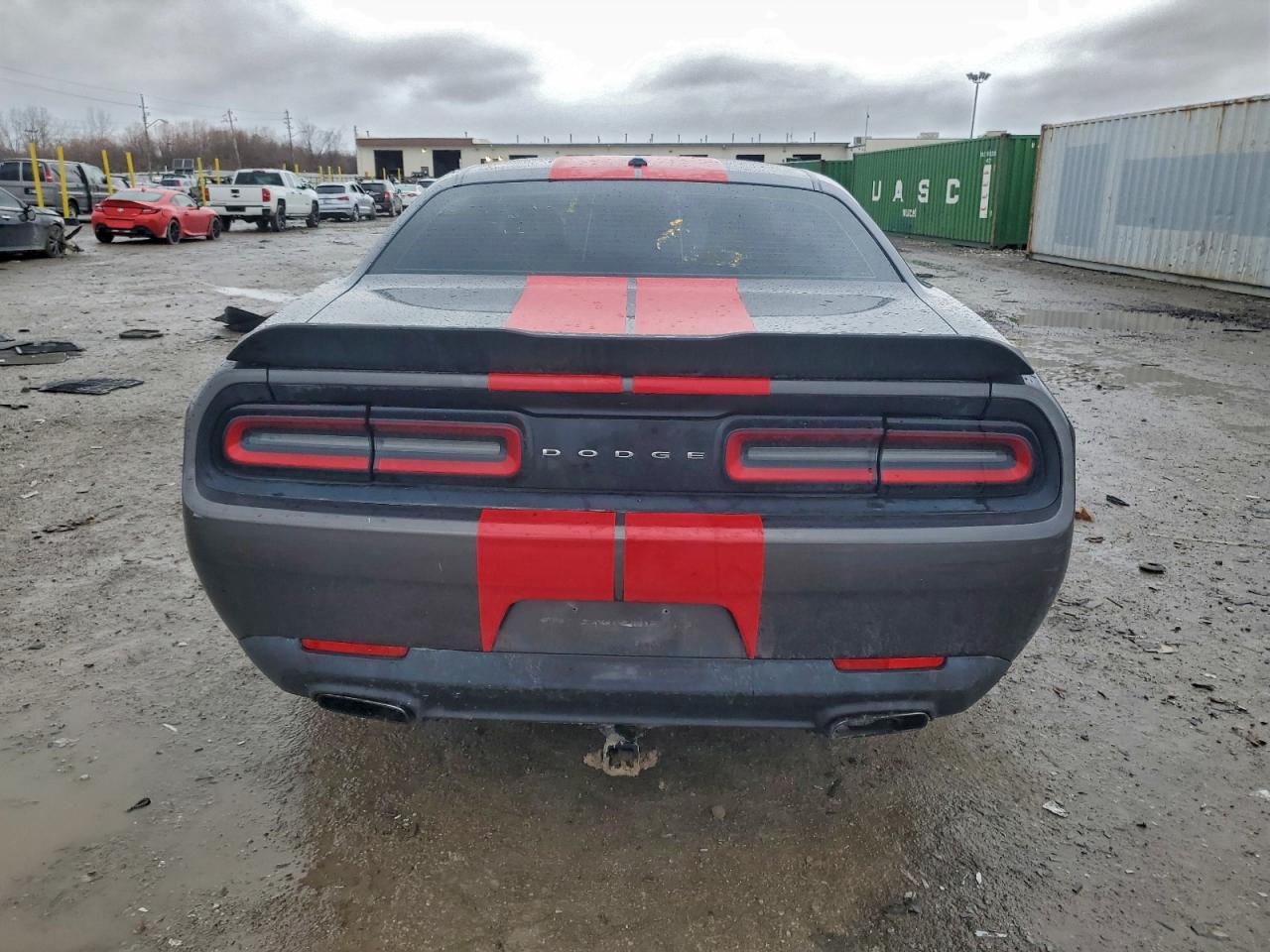 2016 DODGE CHALLENGER SXT photo 6