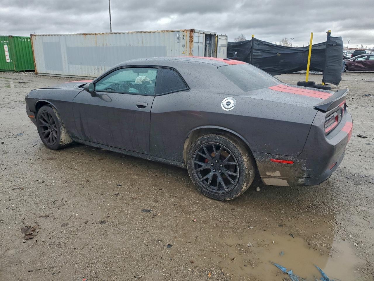 2016 DODGE CHALLENGER SXT photo 2