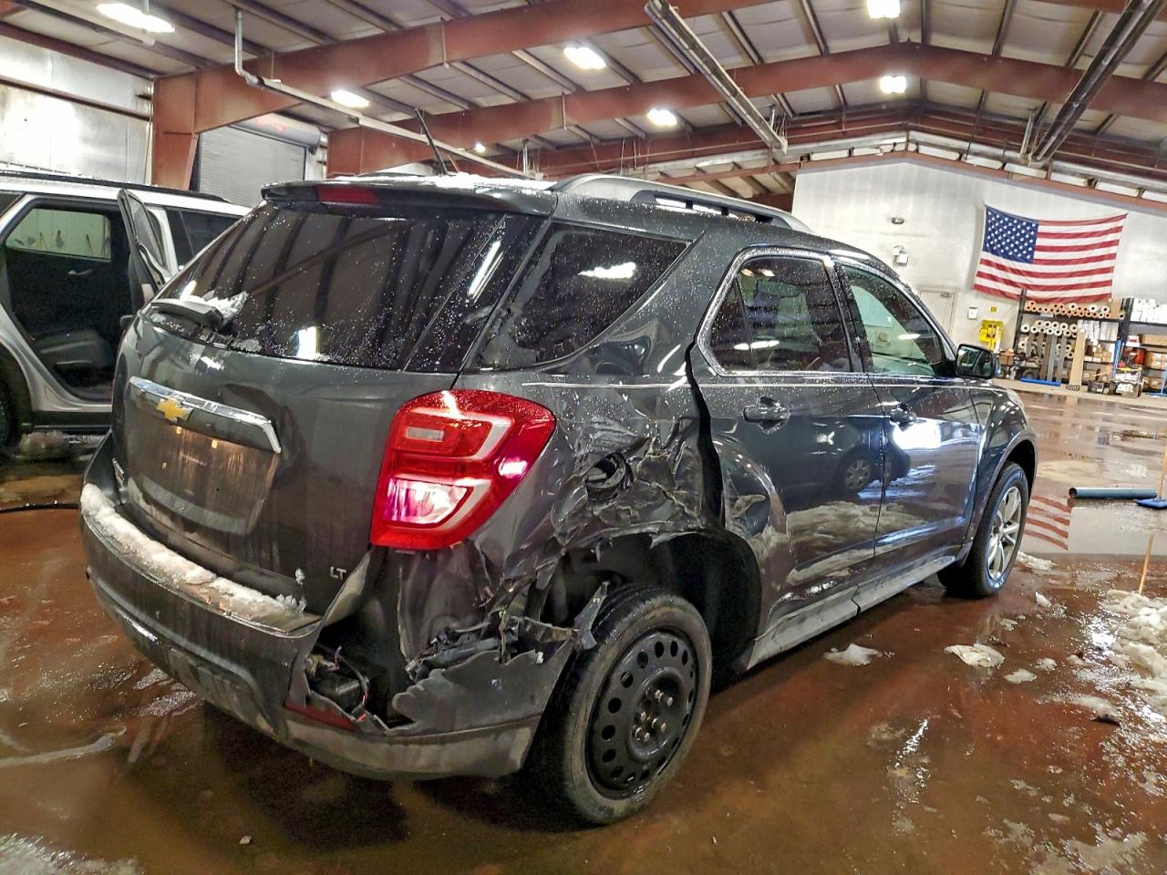 2017 CHEVROLET EQUINOX LT photo 3