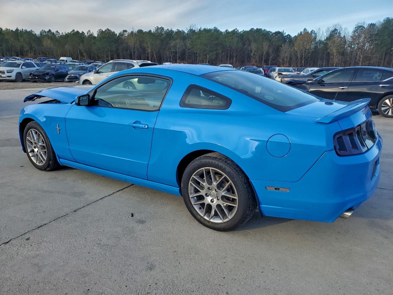 2013 FORD MUSTANG photo 2