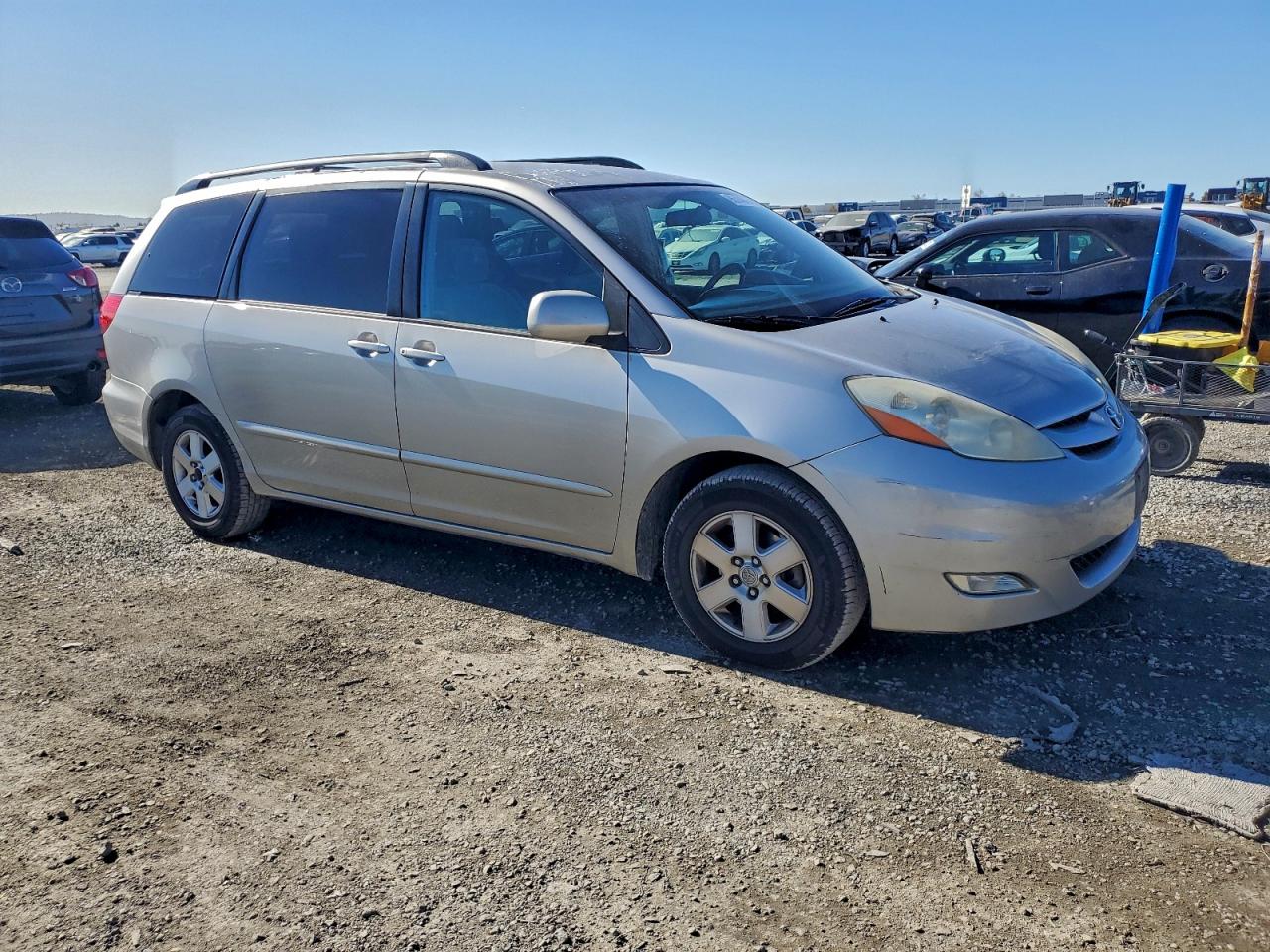 2006 TOYOTA SIENNA XLE photo 4