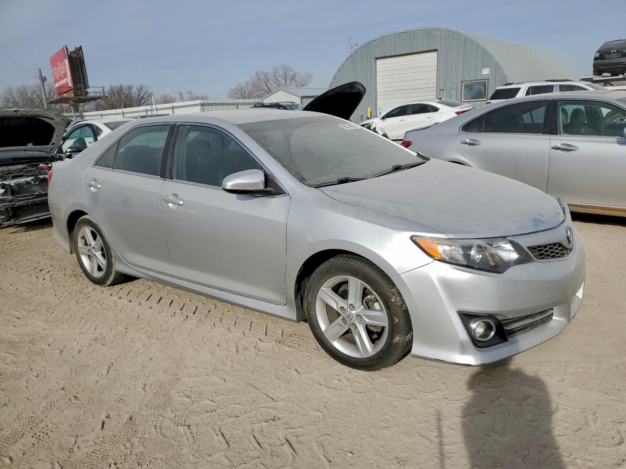2013 TOYOTA CAMRY L photo 4