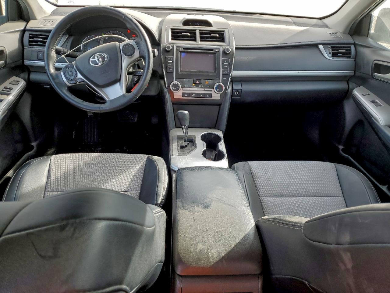 2013 TOYOTA CAMRY L photo 8