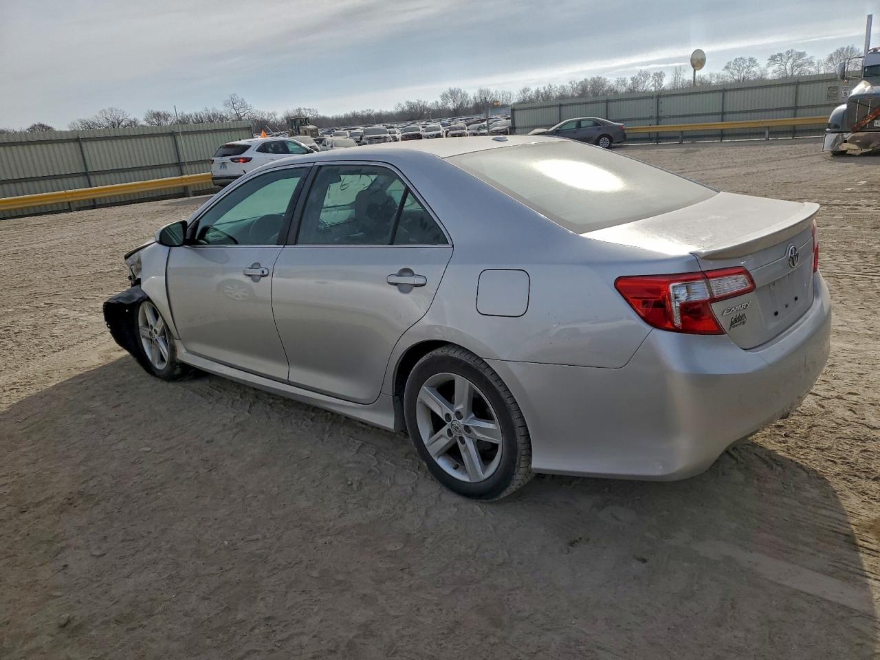 2013 TOYOTA CAMRY L photo 2