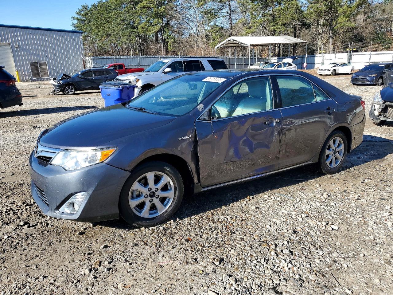 2014 TOYOTA CAMRY