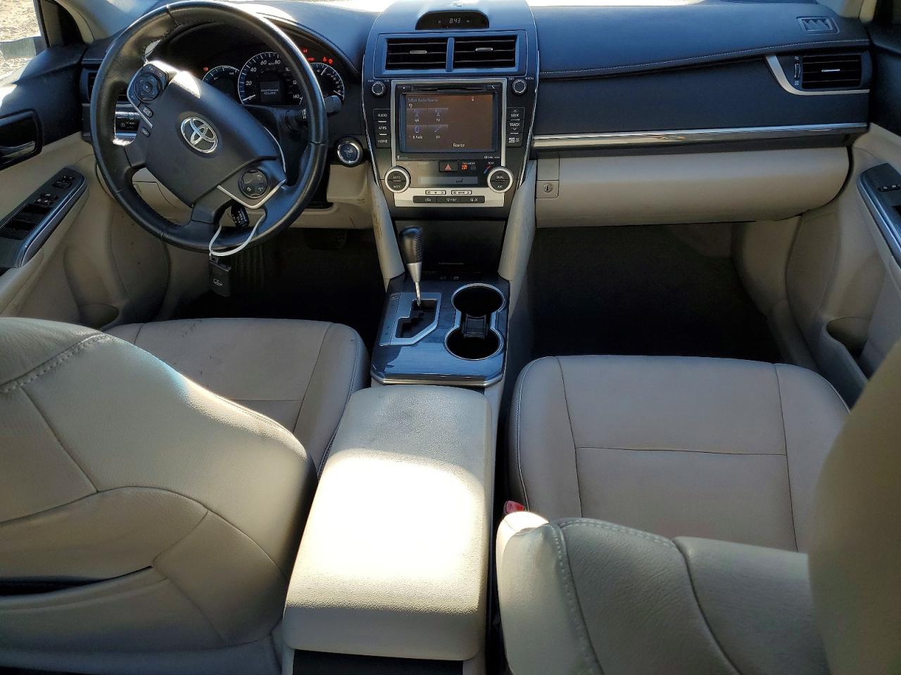 2014 TOYOTA CAMRY HYBRID photo 15