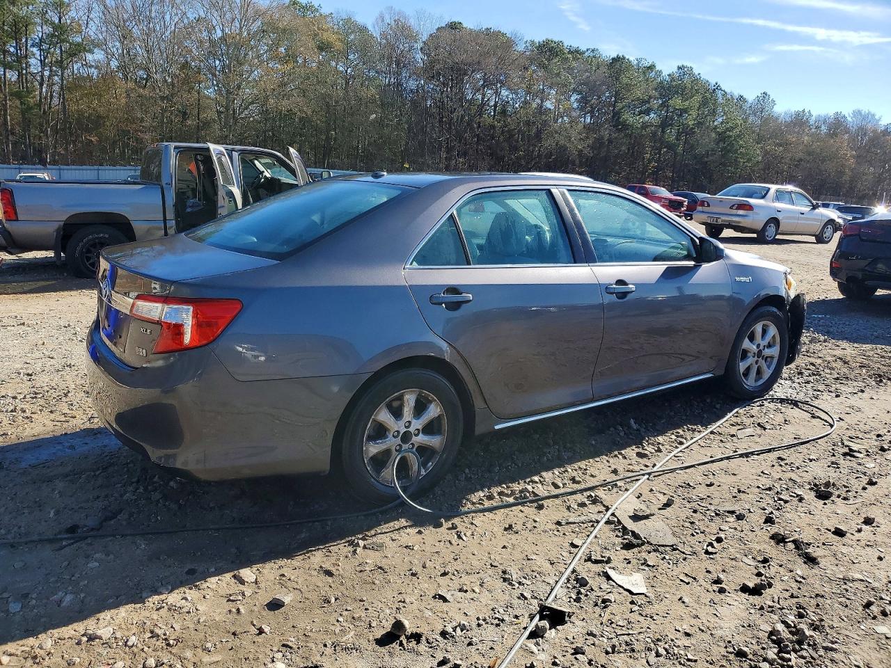 2014 TOYOTA CAMRY HYBRID photo 5