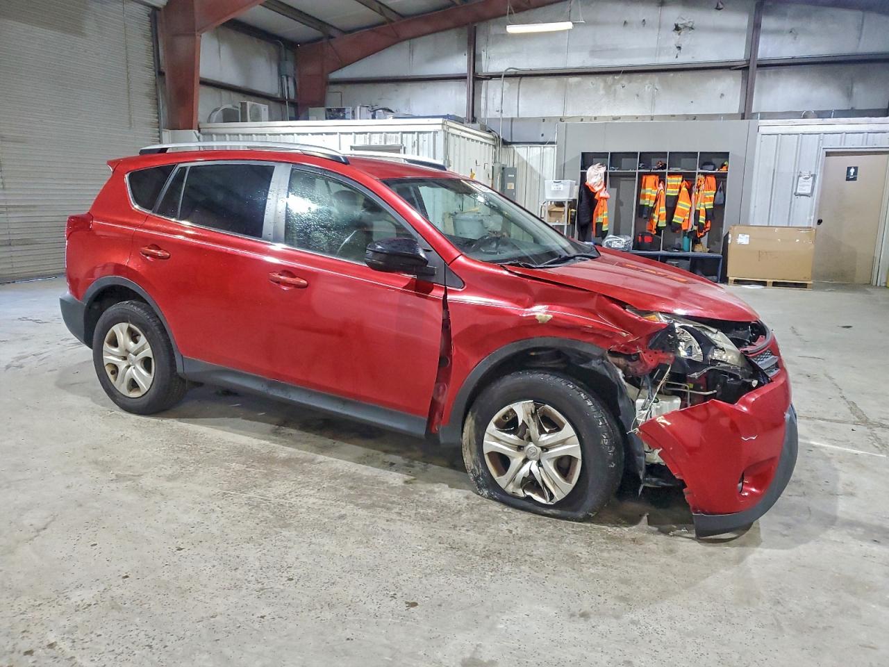 2015 TOYOTA RAV4 LE photo 4