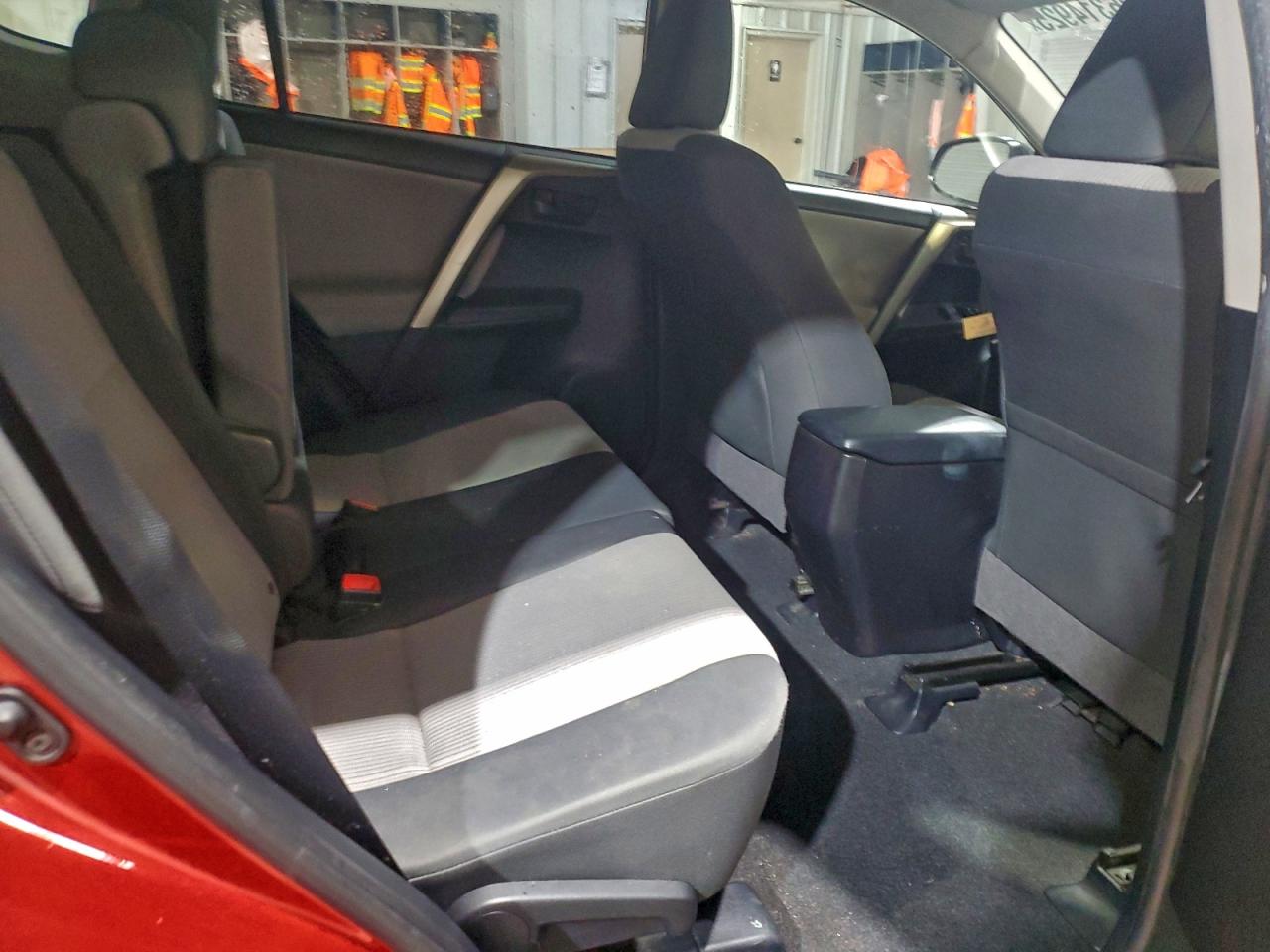 2015 TOYOTA RAV4 LE photo 11