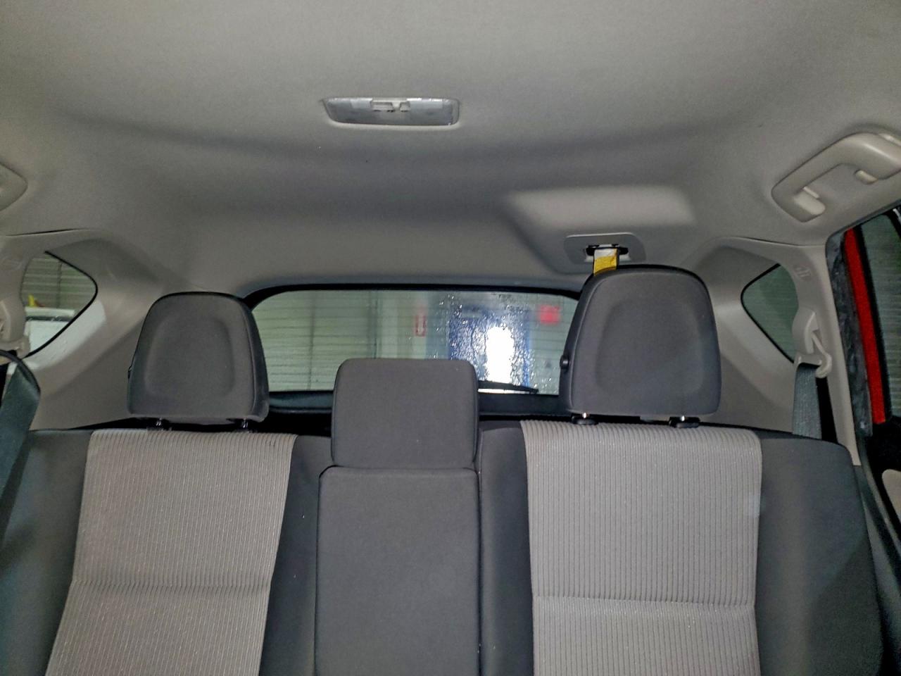 2015 TOYOTA RAV4 LE photo 10