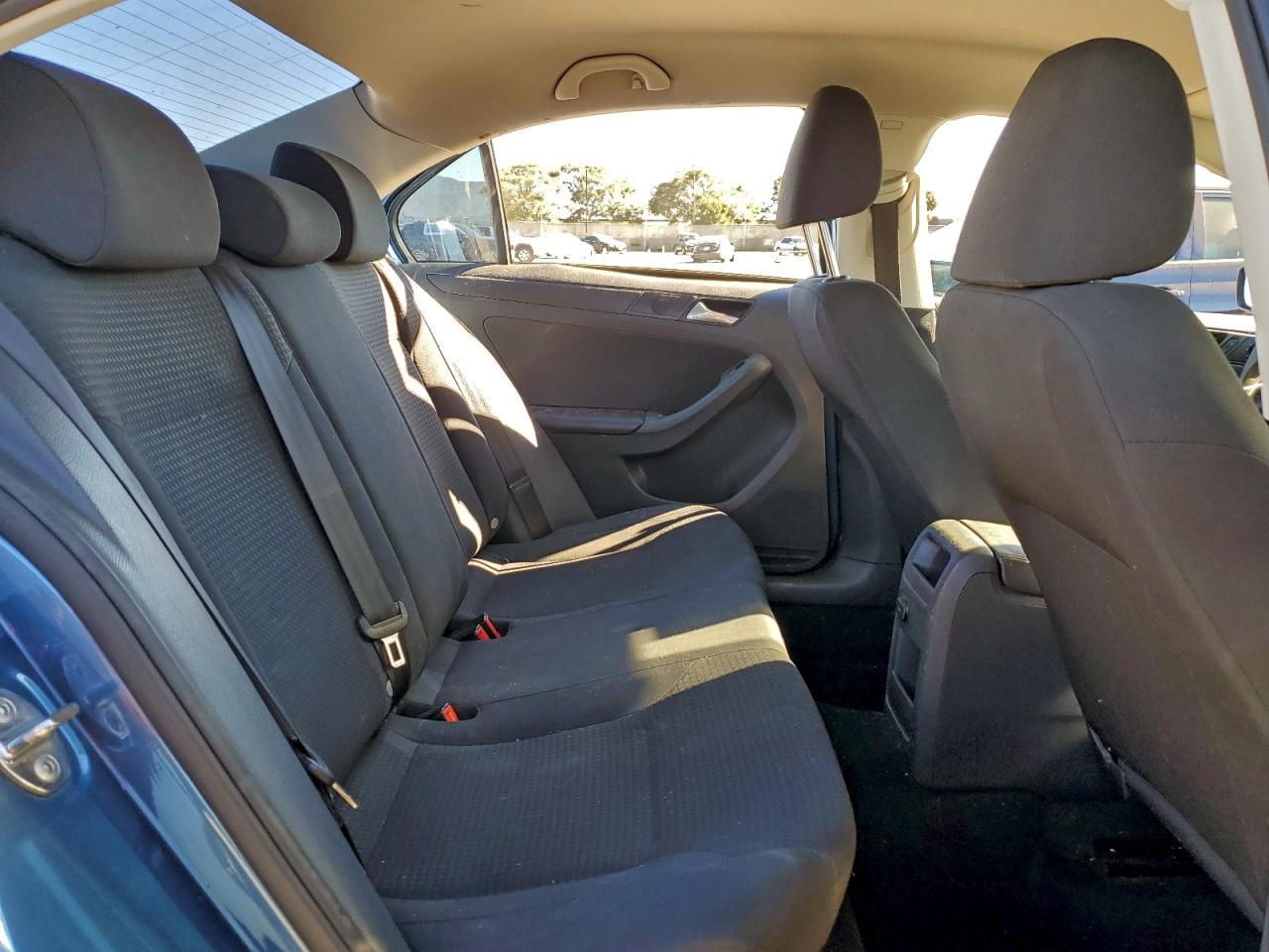 2015 VOLKSWAGEN JETTA BASE photo 10