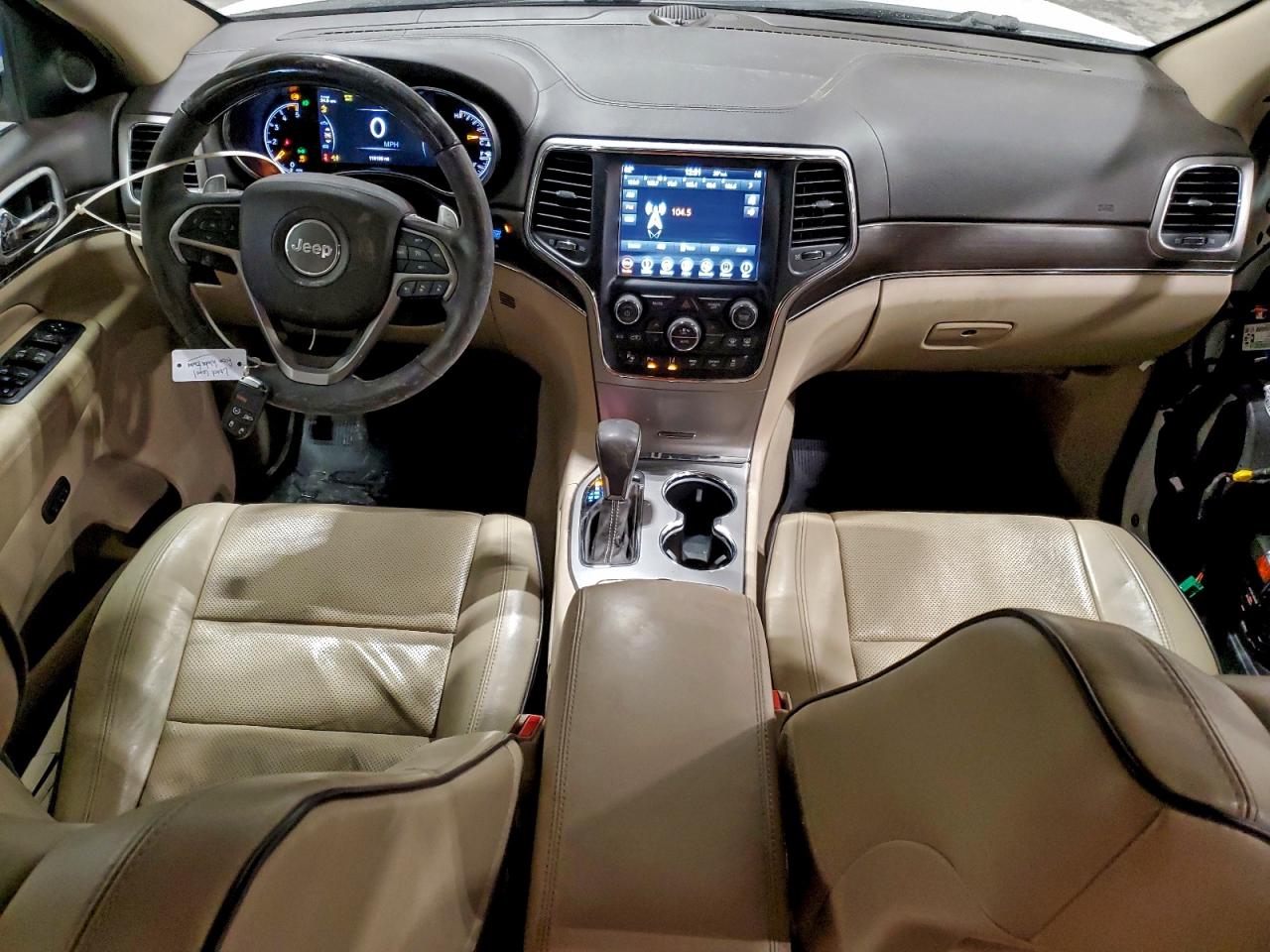 2018 JEEP GRAND CHEROKEE OVERLAND photo 8