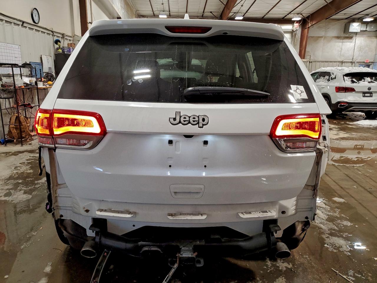 2018 JEEP GRAND CHEROKEE OVERLAND photo 6