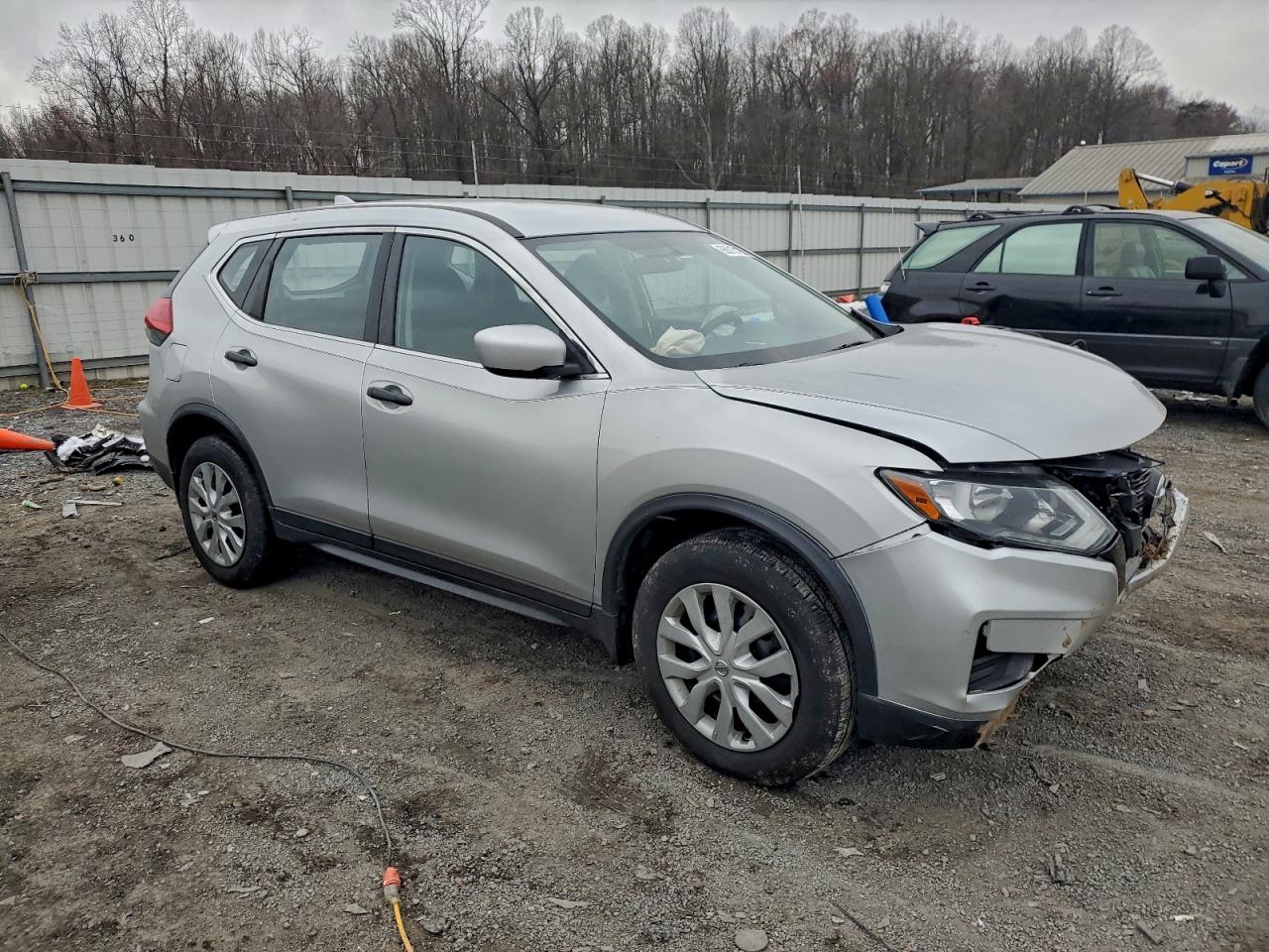 2017 NISSAN ROGUE S photo 4