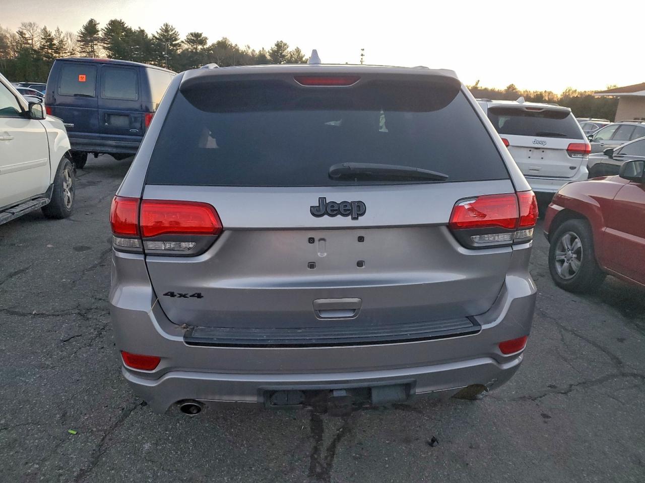 2014 JEEP GRAND CHEROKEE LAREDO photo 6