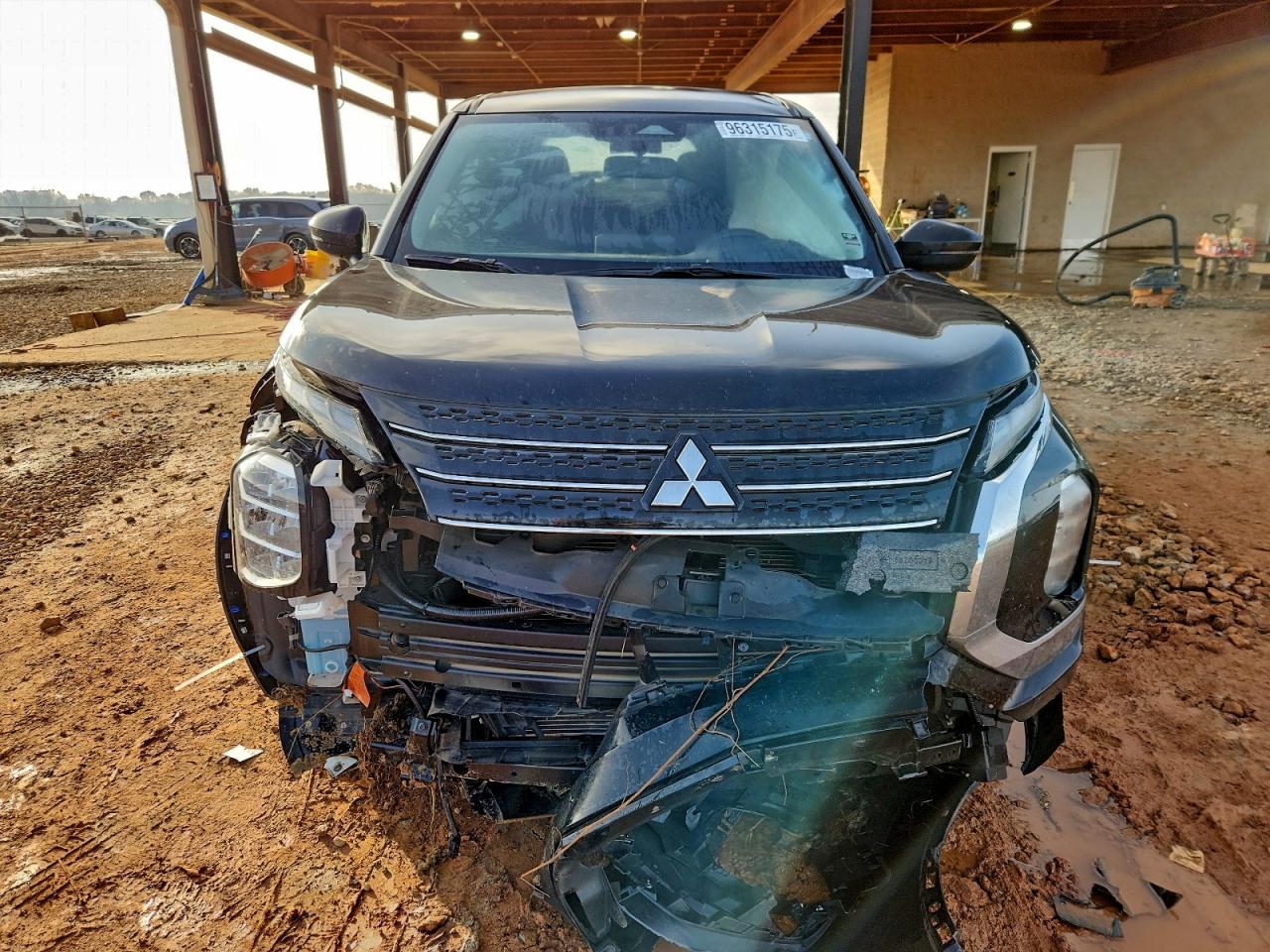 2024 MITSUBISHI OUTLANDER ES photo 9